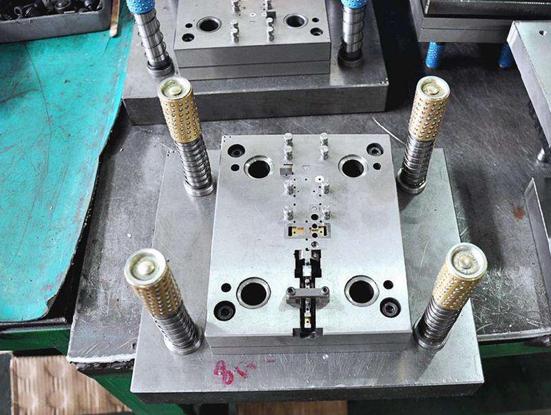 乾安模具制造-01